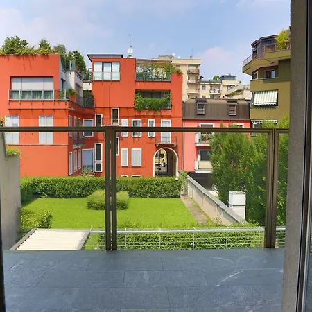 アパート Vela Suites Centro Con Garage ミラノ